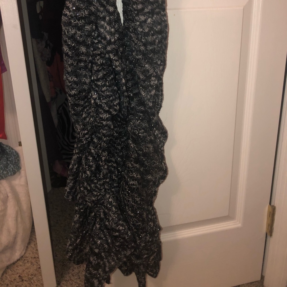 Blue&Gray Ruffle Scarf‼️BOGO‼️ - Picture 6 of 6